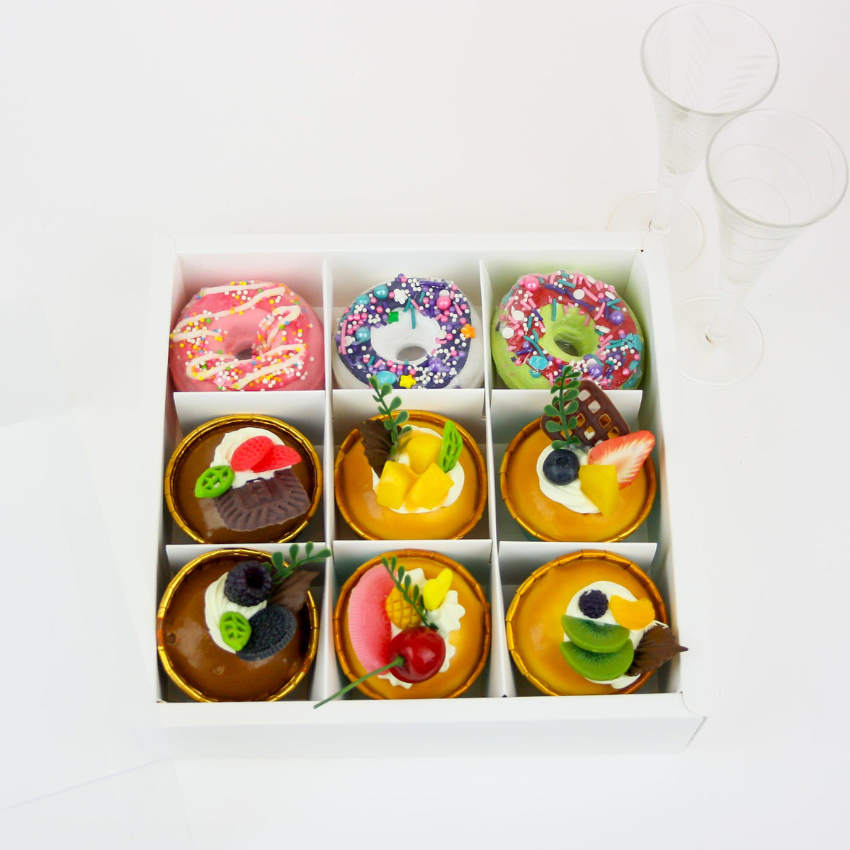 Transparent Lid Pastry Boxes with Removable Compartments Pack of 12 (Holds 9 Cupcakes)