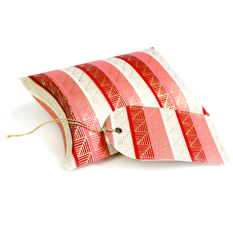 Rakhi & Notetag Pillow Gift Box